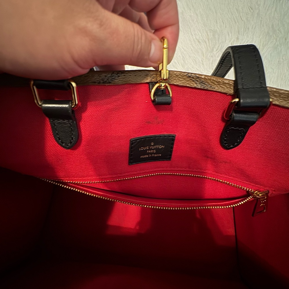 Louis Vuitton OnTheGo - Picture 6 of 16